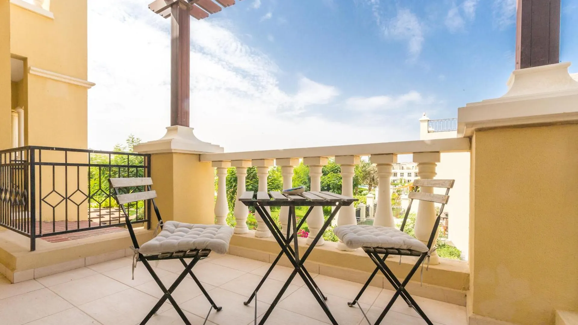 Relaxing Villa Escape - Garden & Pool Near Beach Ras al-Khaimah