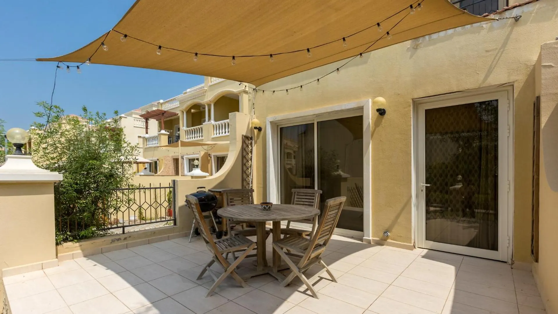 Relaxing Villa Escape - Garden & Pool Near Beach Ras al-Khaimah Vakantiehuis