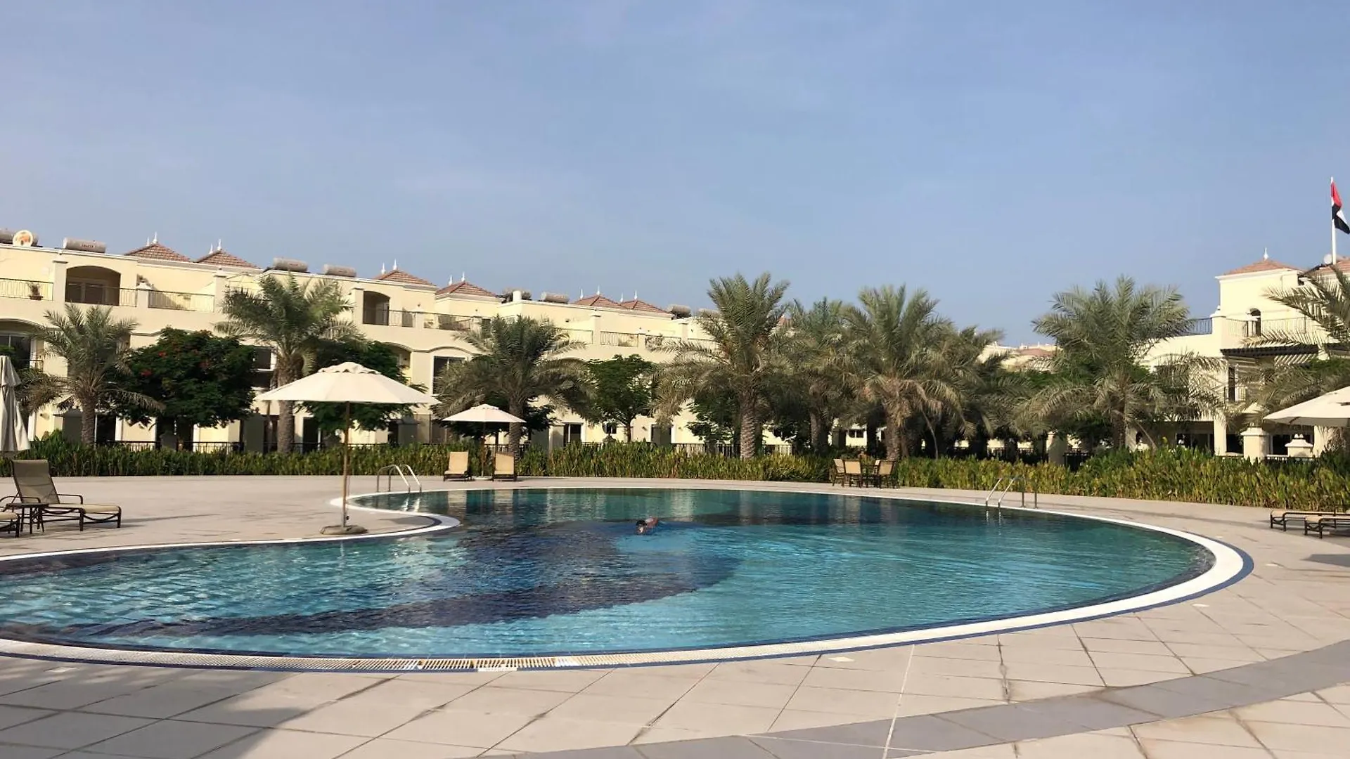 Relaxing Villa Escape - Garden & Pool Near Beach Ras al-Khaimah Vakantiehuis