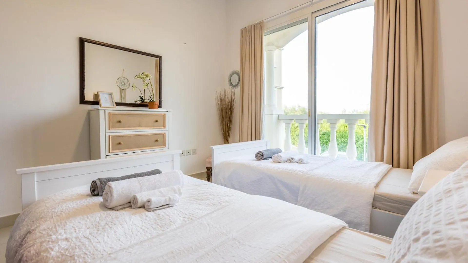 Relaxing Villa Escape - Garden & Pool Near Beach Ras al-Khaimah