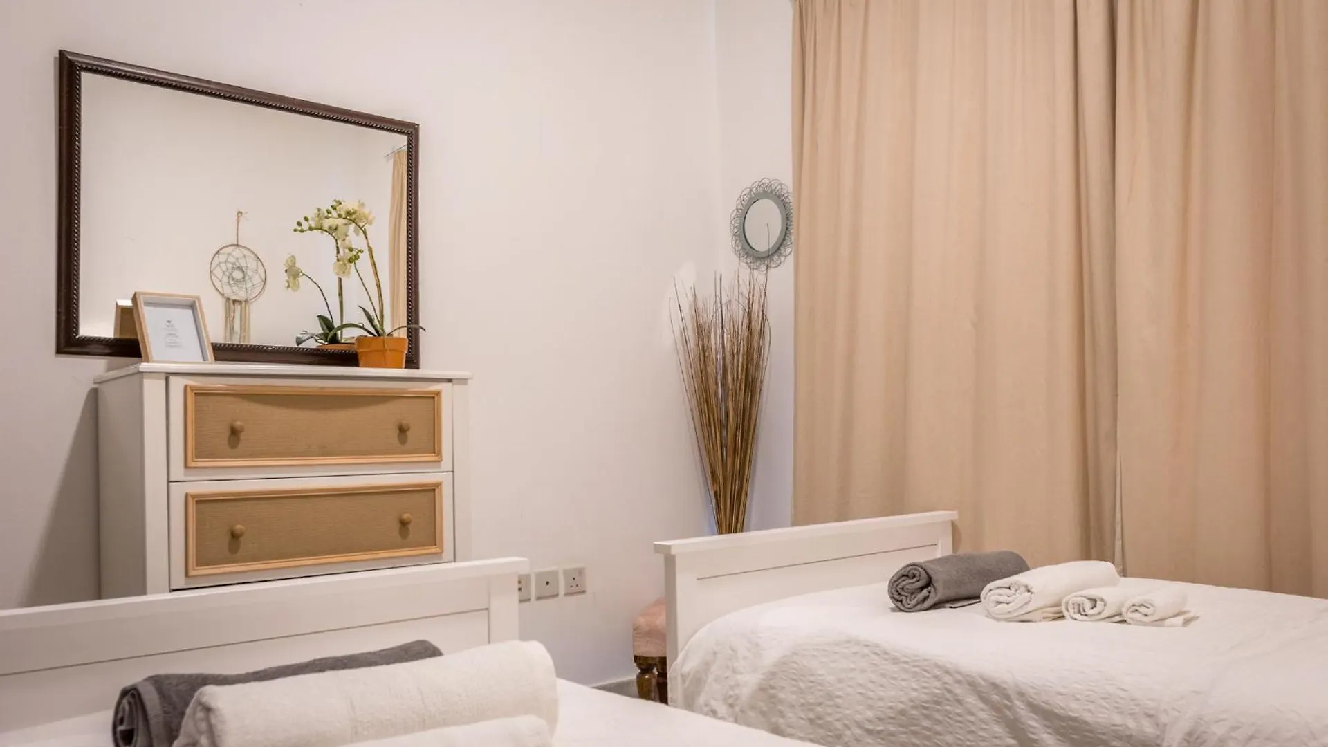 Relaxing Villa Escape - Garden & Pool Near Beach Ras al-Khaimah